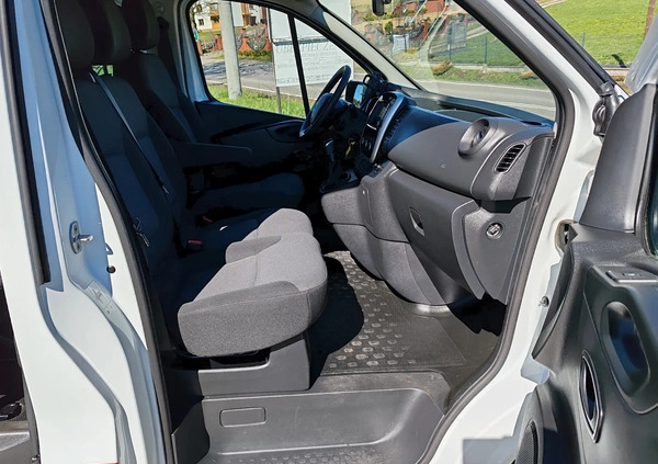 Renault Trafic cena 105000 przebieg: 117416, rok produkcji 2019 z Wolbrom małe 781